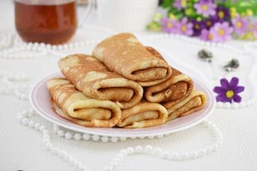Banana-Filled Pancakes Delight