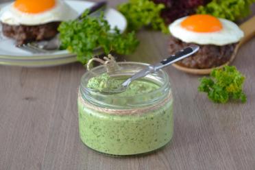 Spinach Salad Dressing: Mayo-Free Delight