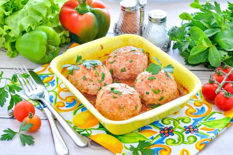 Creamy Baked Meatballs in Tomato Sauce