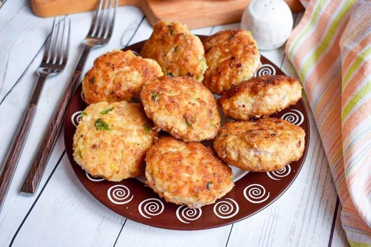 Tender Herbal Chicken Cutlets Tender Herbal Chicken Cutlets