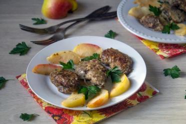 Mouthwatering Chicken Liver with Apples
