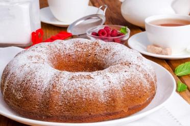 Kefir Gingerbread with Jam: Perfect for Tea Time