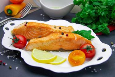 Lemon-Infused Juicy Pan-Fried Red Fish