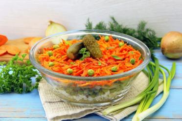 Easy Chicken and Pickle Salad