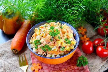 Quick Carrot, Corn, and Egg Salad