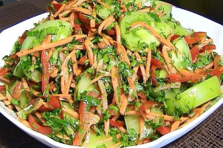 Korean Green Tomato and Carrot Salad