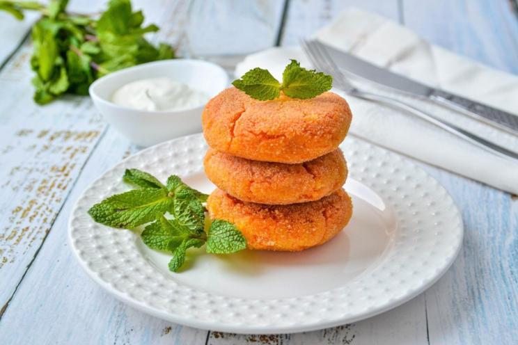 Pan-Fried Carrot & Semolina Cutlets (Vegan-Friendly)