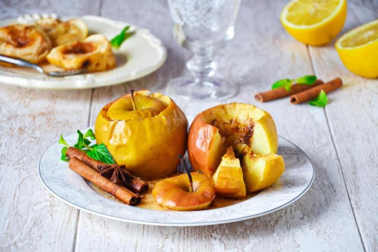 Oven-Baked Cinnamon Apples