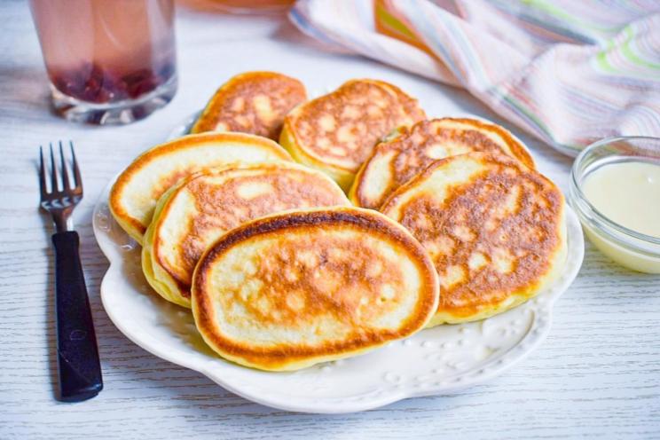 Fluffy Pancakes with Sour Milk – No Yeast Needed