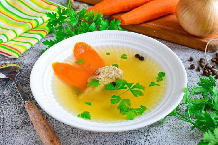 Rich and Aromatic Pork Bone Broth