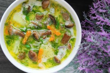 Cheesy Mushroom Autumn Soup