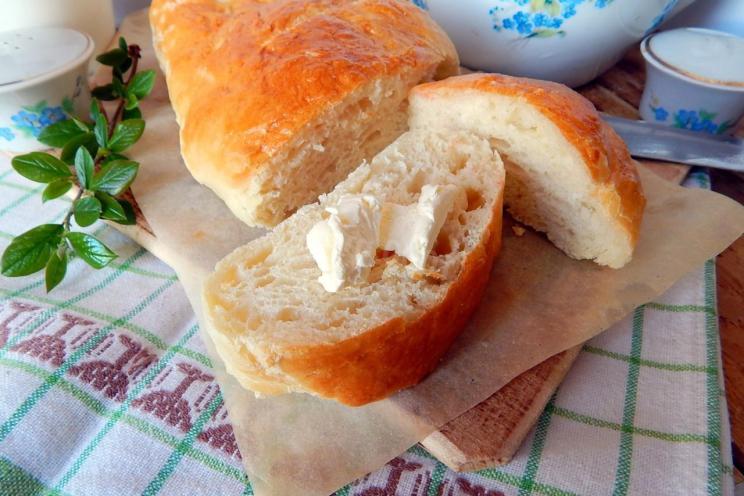 Homemade Oven-Baked Yeast Bread