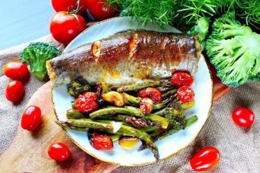 Tandoori Fish with Vegetables: Juicy, Aromatic Delight