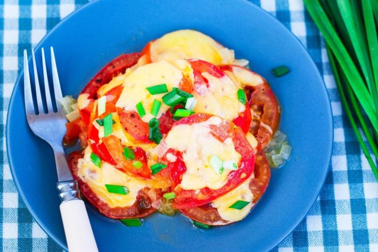 Cheesy Pan-Fried Tomatoes