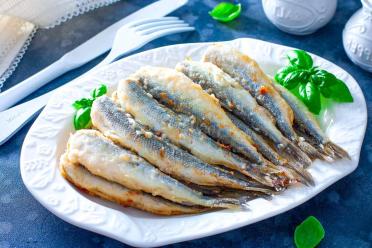 Pan-Fried Smelt in Flour