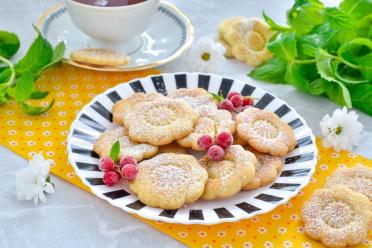 Slow Cooker Cookies Made Easy