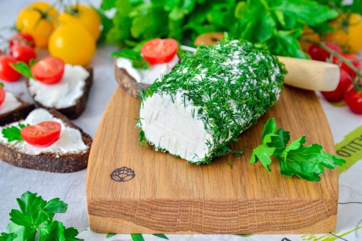 Easy Homemade Cottage Cheese from Kefir and Sour Cream