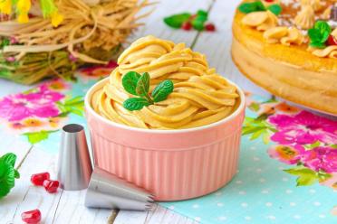 Caramel Sour Cream Dessert Cream