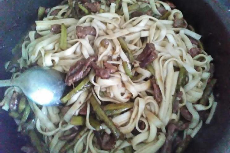 Teriyaki Beef & Asparagus Chinese Noodles