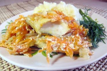 Quick & Healthy Pollock with Carrots and Onions