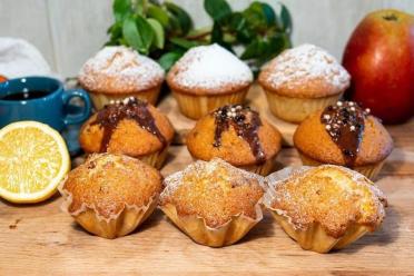 Vanilla Cupcakes with Walnuts, Raisins, and Chocolate Delight