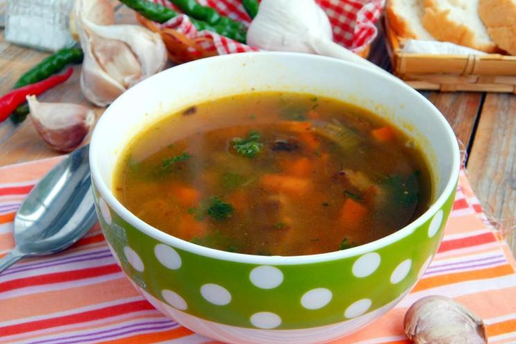Hearty Hungarian Beef and Vegetable Goulash Soup