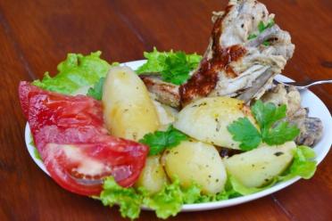 Slow Cooker Chicken Wings with Potatoes