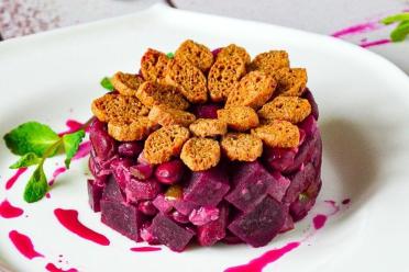 Healthy Beet and Bean Salad
