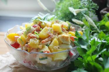 Spring Potato Salad with Radishes and Bacon