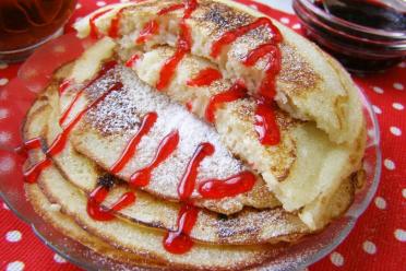 Fluffy Semolina Yeast Pancakes