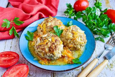 Slow Cooker Lazy Cabbage Rolls with Rice and Minced Meat