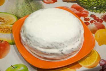 Slow Cooker Chocolate Sponge Cake with Sour Cream