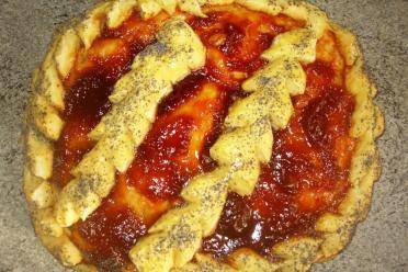 Apricot Jam Yeast Pie