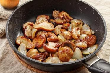 Fried Porcini Mushrooms with Onions Recipe