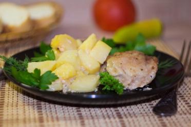 Oven-Roasted Chicken and Potatoes