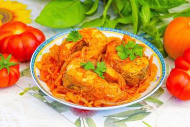 Pan-Stewed Pike with Carrots and Onions