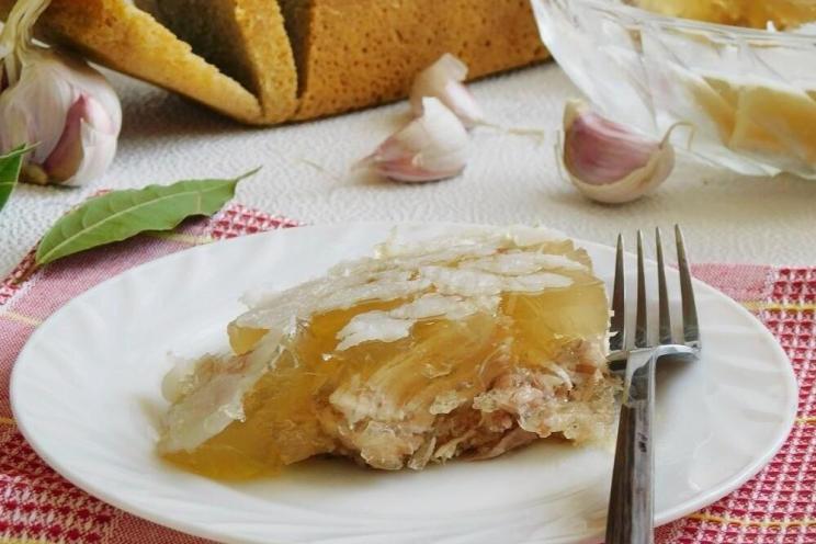 Slow Cooker Beef and Pork Aspic