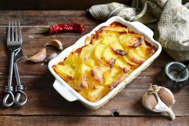 Oven-Baked Mayonnaise Potatoes