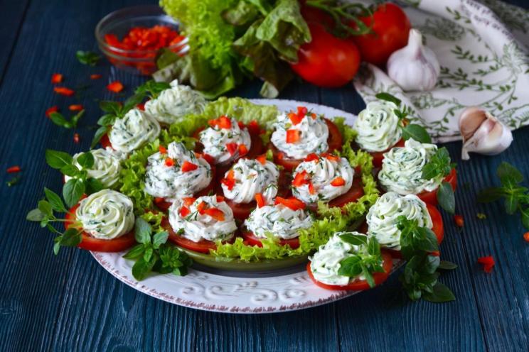 Cheesy Garlic Tomato Appetizers Cheesy Garlic Tomato Appetizers