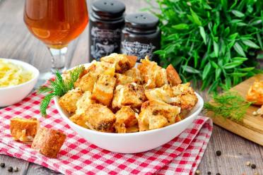 Cheesy Baked Croutons