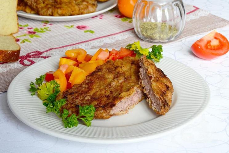 Classic Juicy Wiener Schnitzel