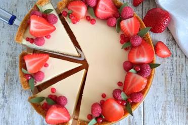 Irresistibly Creamy Vanilla Cheesecake