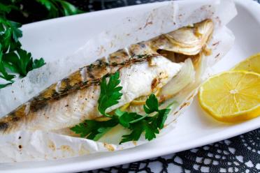 Oven-Baked Pike Perch: Simple, Healthy, and Delicious