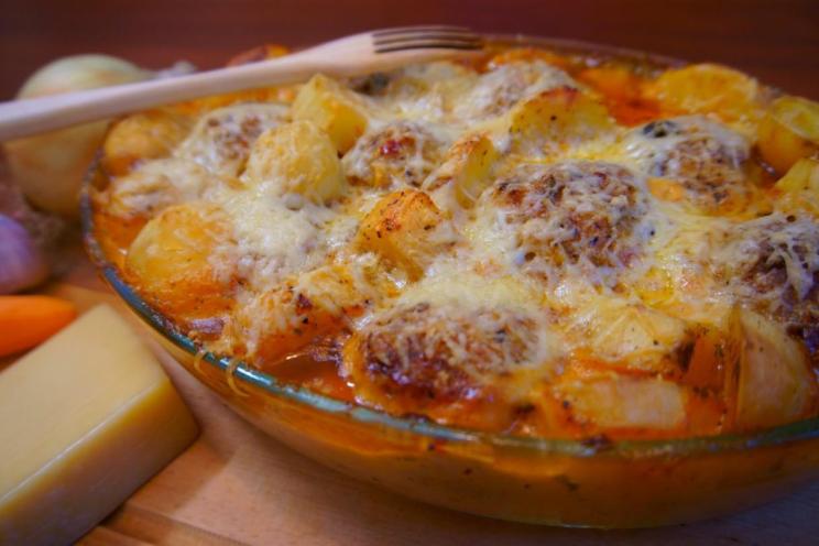 Cheesy Meatball and Potato Bake