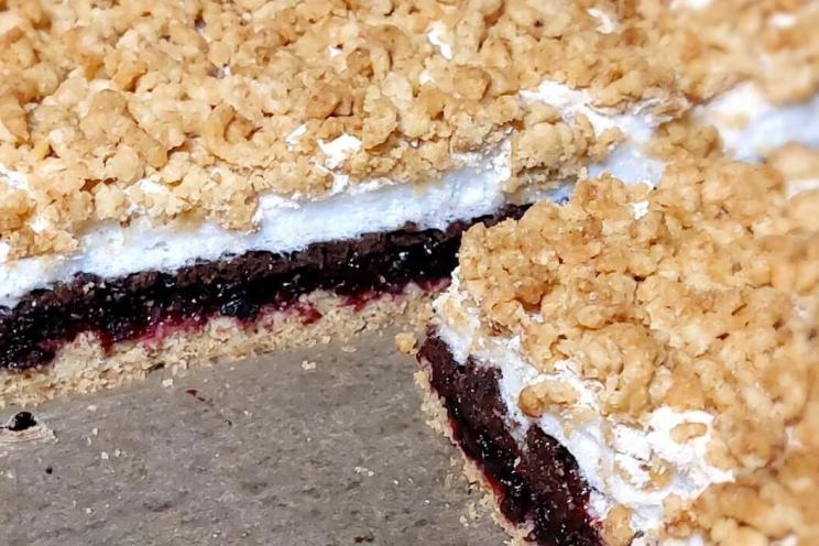 Polish Pie "Plesniak": A Perfect Blend of Flavors