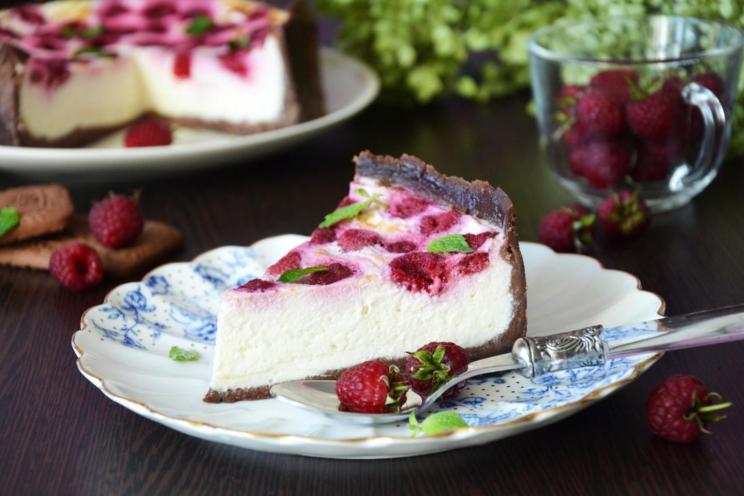 Creamy Raspberry Cheesecake Delight