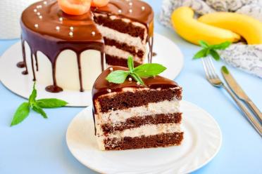 Chocolate Banana Delight Cake