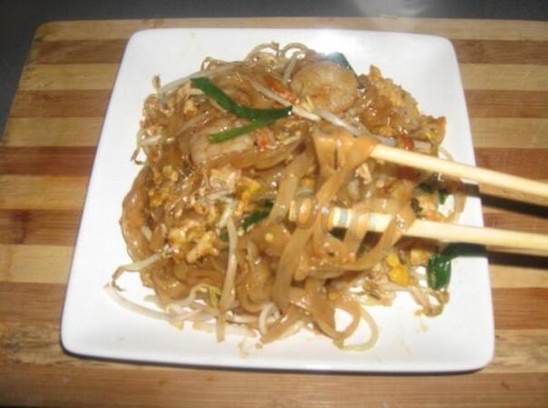 Quick and Delicious Shrimp Pad Thai