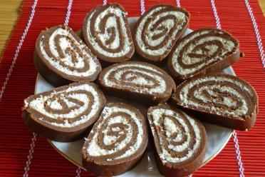 No-Bake Coconut Buttercream Roll