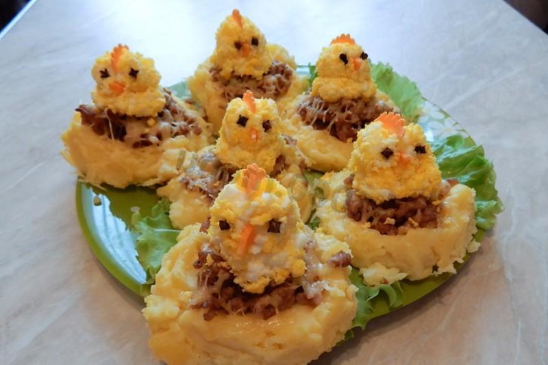 Oven-Baked Potato Nests with Chicken
